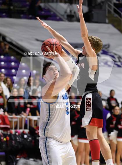 Thumbnail 1 in Hurricane vs. Sky View (UHSAA 4A Quarterfinal) photogallery.