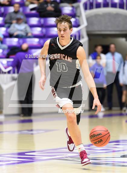 Thumbnail 3 in Hurricane vs. Sky View (UHSAA 4A Quarterfinal) photogallery.