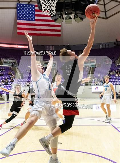 Thumbnail 1 in Hurricane vs. Sky View (UHSAA 4A Quarterfinal) photogallery.