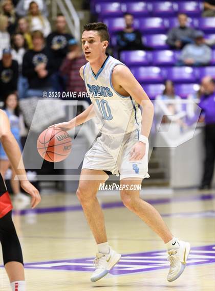 Thumbnail 2 in Hurricane vs. Sky View (UHSAA 4A Quarterfinal) photogallery.
