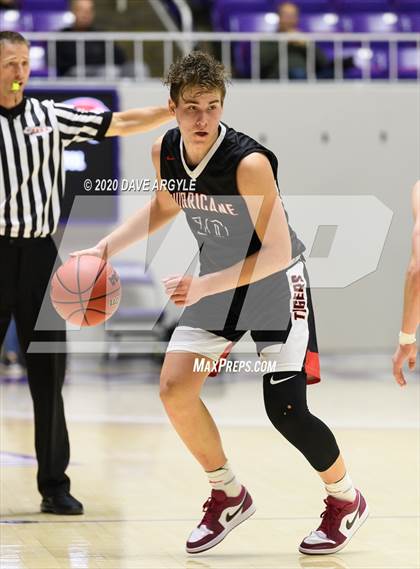 Thumbnail 3 in Hurricane vs. Sky View (UHSAA 4A Quarterfinal) photogallery.