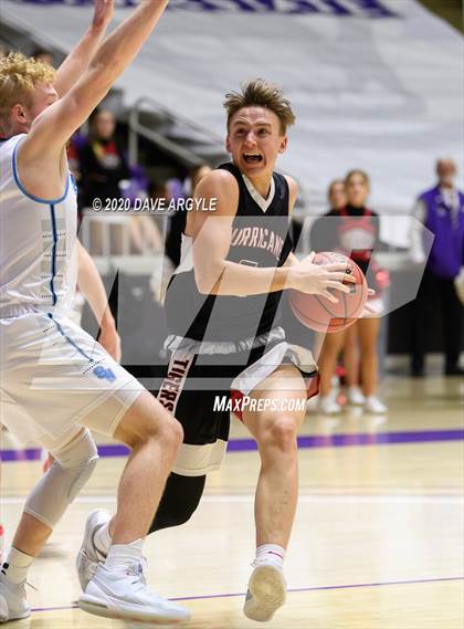 Thumbnail 2 in Hurricane vs. Sky View (UHSAA 4A Quarterfinal) photogallery.