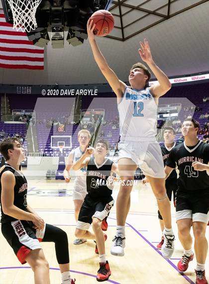 Thumbnail 2 in Hurricane vs. Sky View (UHSAA 4A Quarterfinal) photogallery.
