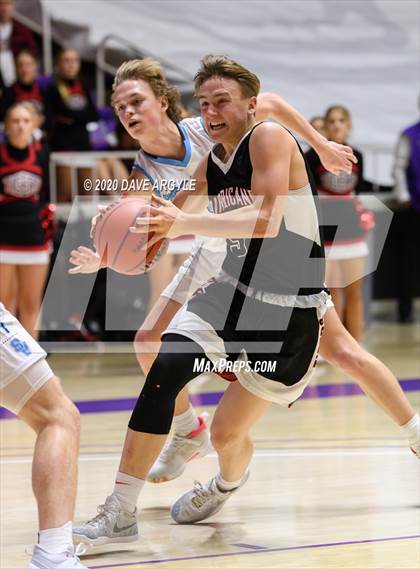 Thumbnail 1 in Hurricane vs. Sky View (UHSAA 4A Quarterfinal) photogallery.
