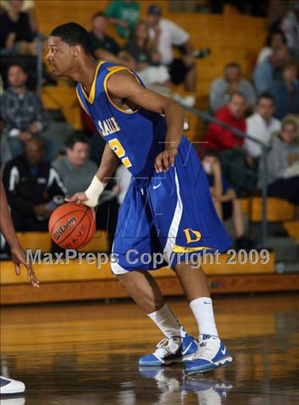Thumbnail 3 in Findlay Prep vs. De La Salle (City of Palms Classic) photogallery.