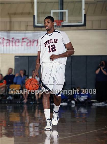 Thumbnail 3 in Findlay Prep vs. De La Salle (City of Palms Classic) photogallery.