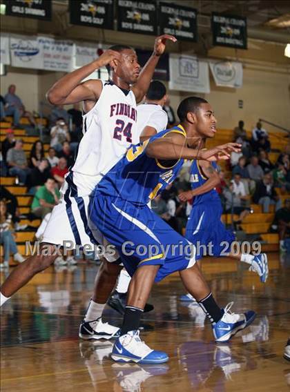 Thumbnail 2 in Findlay Prep vs. De La Salle (City of Palms Classic) photogallery.
