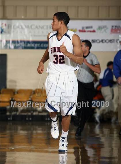 Thumbnail 3 in Findlay Prep vs. De La Salle (City of Palms Classic) photogallery.