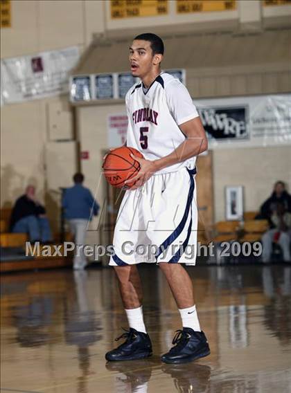 Thumbnail 3 in Findlay Prep vs. De La Salle (City of Palms Classic) photogallery.