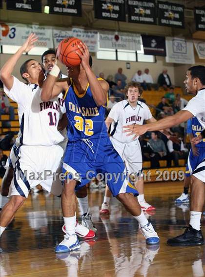 Thumbnail 3 in Findlay Prep vs. De La Salle (City of Palms Classic) photogallery.
