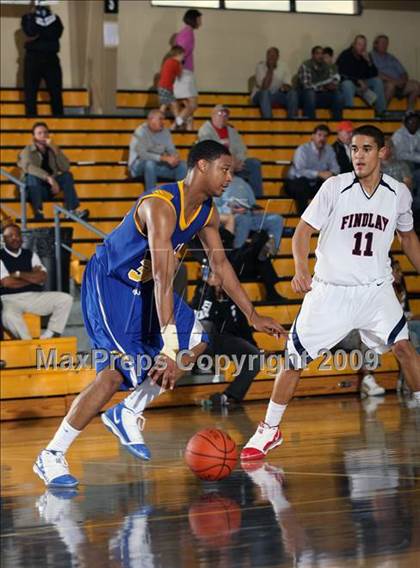 Thumbnail 2 in Findlay Prep vs. De La Salle (City of Palms Classic) photogallery.