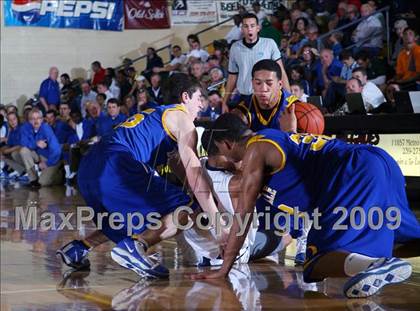 Thumbnail 3 in Findlay Prep vs. De La Salle (City of Palms Classic) photogallery.