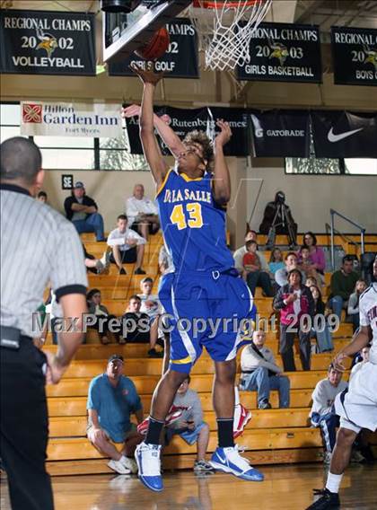 Thumbnail 1 in Findlay Prep vs. De La Salle (City of Palms Classic) photogallery.