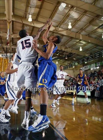 Thumbnail 2 in Findlay Prep vs. De La Salle (City of Palms Classic) photogallery.