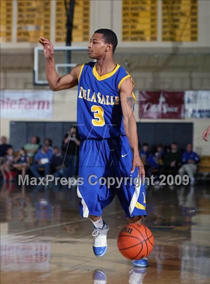 Thumbnail 2 in Findlay Prep vs. De La Salle (City of Palms Classic) photogallery.