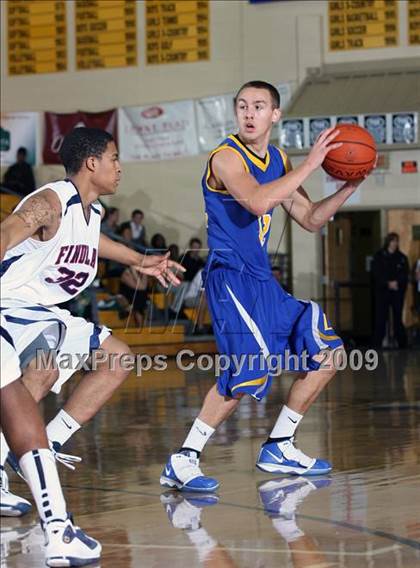 Thumbnail 3 in Findlay Prep vs. De La Salle (City of Palms Classic) photogallery.