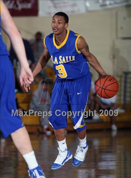 Thumbnail 2 in Findlay Prep vs. De La Salle (City of Palms Classic) photogallery.