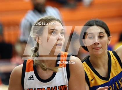Thumbnail 3 in Grand Saline vs Cumberland Academy photogallery.