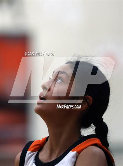 Thumbnail 1 in Grand Saline vs Cumberland Academy photogallery.