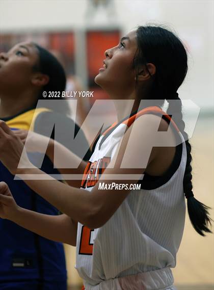 Thumbnail 2 in Grand Saline vs Cumberland Academy photogallery.