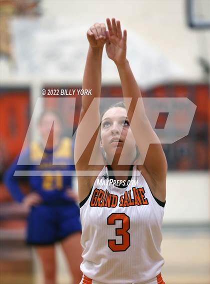 Thumbnail 1 in Grand Saline vs Cumberland Academy photogallery.