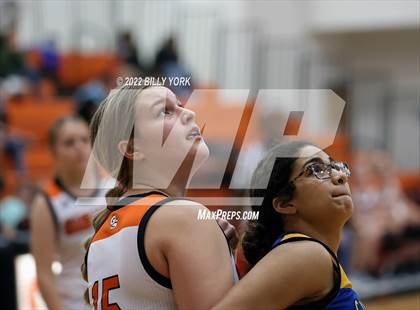 Thumbnail 1 in Grand Saline vs Cumberland Academy photogallery.