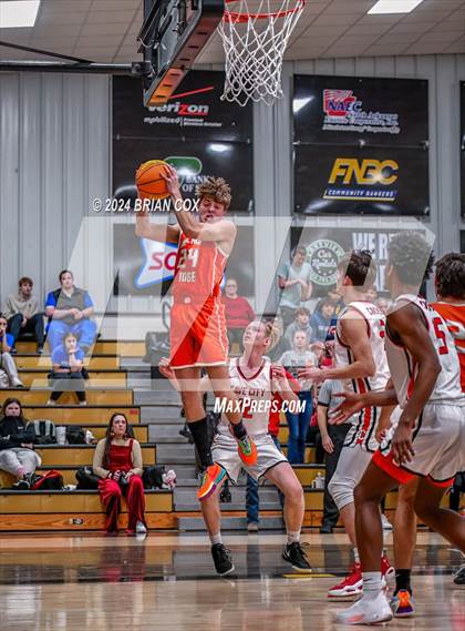 Thumbnail 2 in Walnut Ridge vs Cave City (3A-2 District Tournament) photogallery.