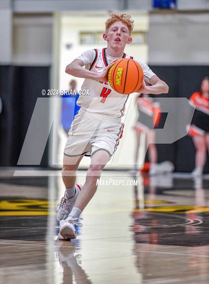 Thumbnail 1 in Walnut Ridge vs Cave City (3A-2 District Tournament) photogallery.