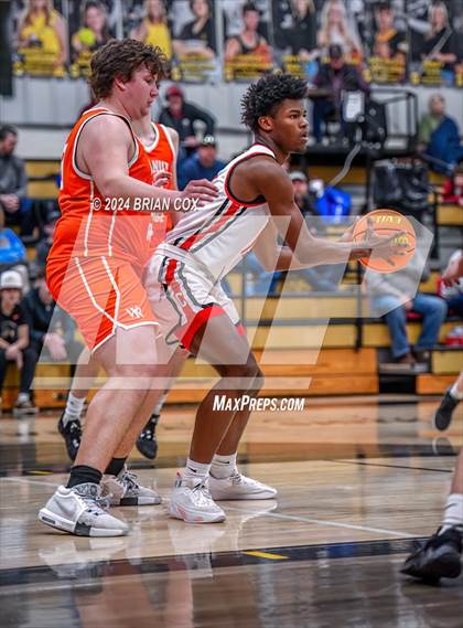 Thumbnail 1 in Walnut Ridge vs Cave City (3A-2 District Tournament) photogallery.