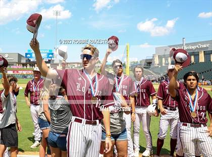 Thumbnail 2 in London vs. Wall (UIL 3A Baseball State Semifinal Medal Ceremony) photogallery.