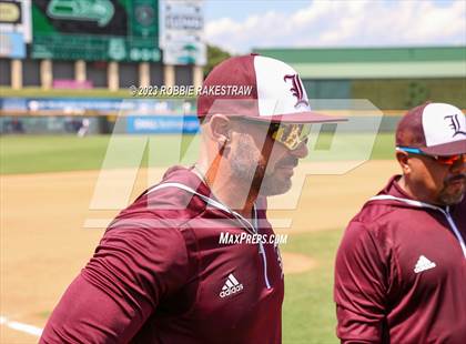 Thumbnail 2 in London vs. Wall (UIL 3A Baseball State Semifinal Medal Ceremony) photogallery.