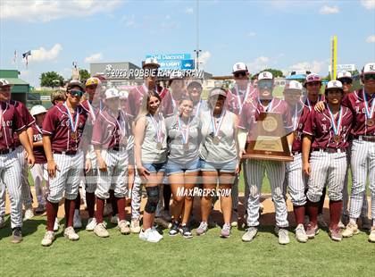 Thumbnail 1 in London vs. Wall (UIL 3A Baseball State Semifinal Medal Ceremony) photogallery.