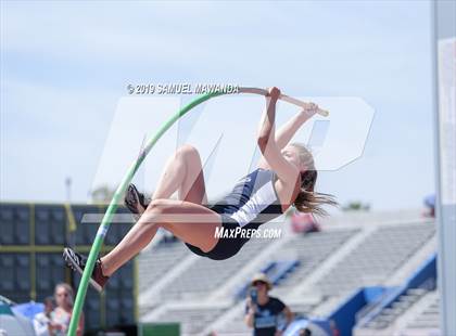 Thumbnail 2 in CIF SS Ford Track and Field Master’s Meet photogallery.