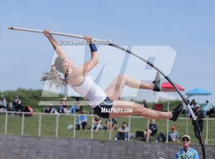 Thumbnail 1 in CIF SS Ford Track and Field Master’s Meet photogallery.