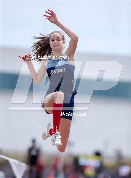 Thumbnail 2 in CIF SS Ford Track and Field Master’s Meet photogallery.