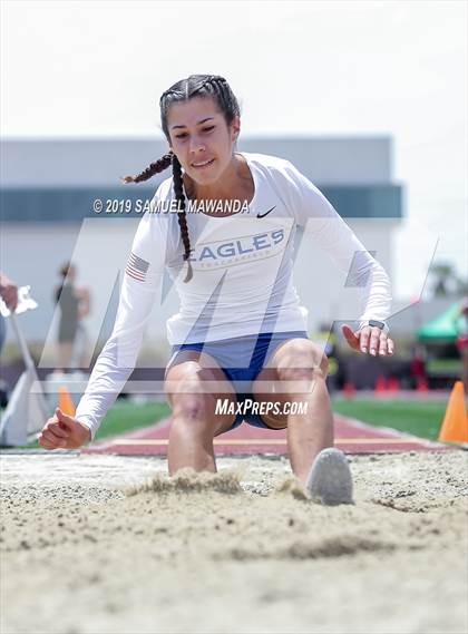 Thumbnail 2 in CIF SS Ford Track and Field Master’s Meet photogallery.