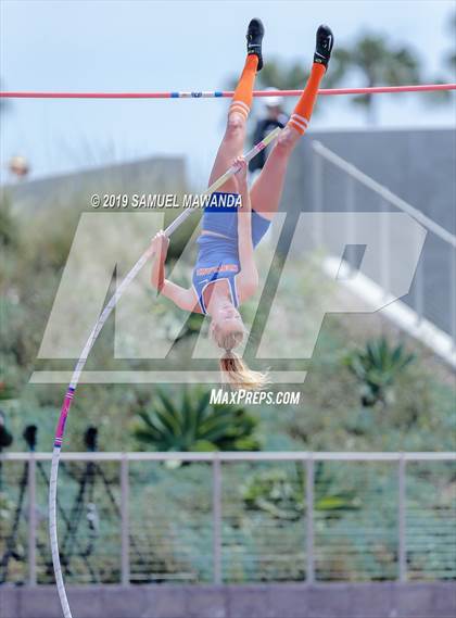 Thumbnail 3 in CIF SS Ford Track and Field Master’s Meet photogallery.