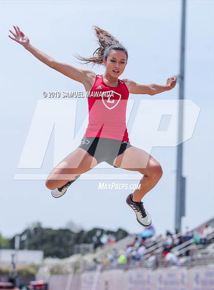 Thumbnail 2 in CIF SS Ford Track and Field Master’s Meet photogallery.