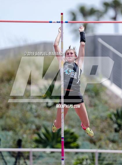 Thumbnail 2 in CIF SS Ford Track and Field Master’s Meet photogallery.
