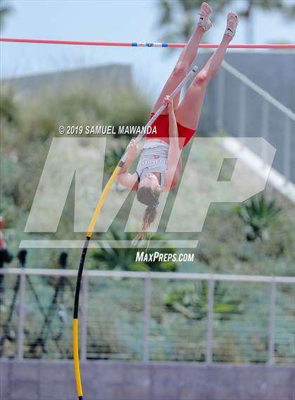 Thumbnail 3 in CIF SS Ford Track and Field Master’s Meet photogallery.