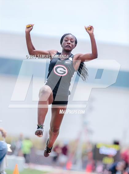 Thumbnail 2 in CIF SS Ford Track and Field Master’s Meet photogallery.