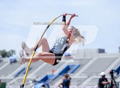 Thumbnail 2 in CIF SS Ford Track and Field Master’s Meet photogallery.