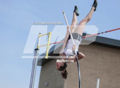 Thumbnail 2 in CIF SS Ford Track and Field Master’s Meet photogallery.