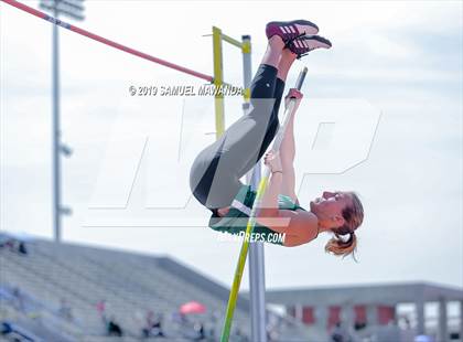 Thumbnail 2 in CIF SS Ford Track and Field Master’s Meet photogallery.