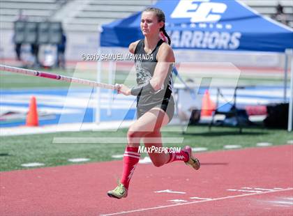 Thumbnail 1 in CIF SS Ford Track and Field Master’s Meet photogallery.