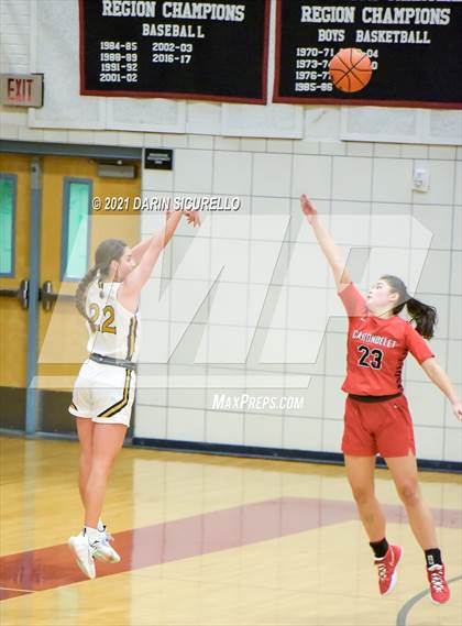 Thumbnail 1 in Carondelet vs. Arapahoe (Nike Tournament of Champions) photogallery.