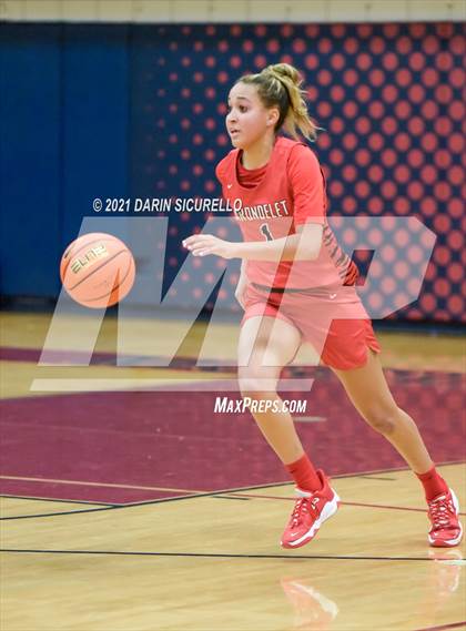Thumbnail 2 in Carondelet vs. Arapahoe (Nike Tournament of Champions) photogallery.