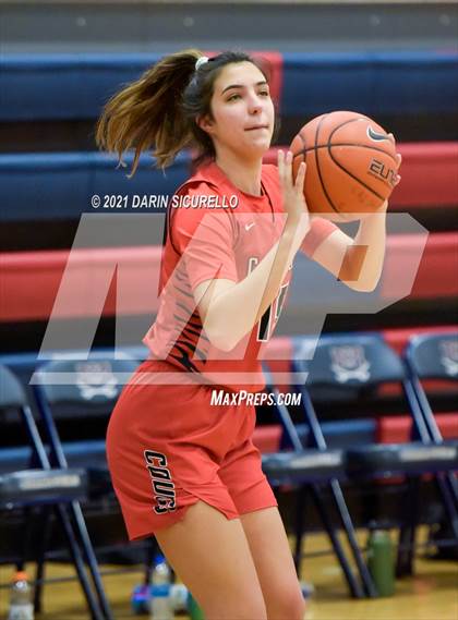 Thumbnail 2 in Carondelet vs. Arapahoe (Nike Tournament of Champions) photogallery.