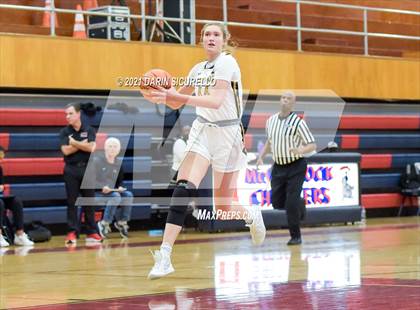 Thumbnail 2 in Carondelet vs. Arapahoe (Nike Tournament of Champions) photogallery.