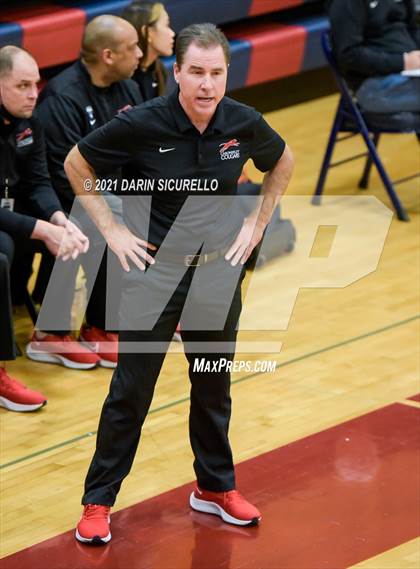 Thumbnail 2 in Carondelet vs. Arapahoe (Nike Tournament of Champions) photogallery.